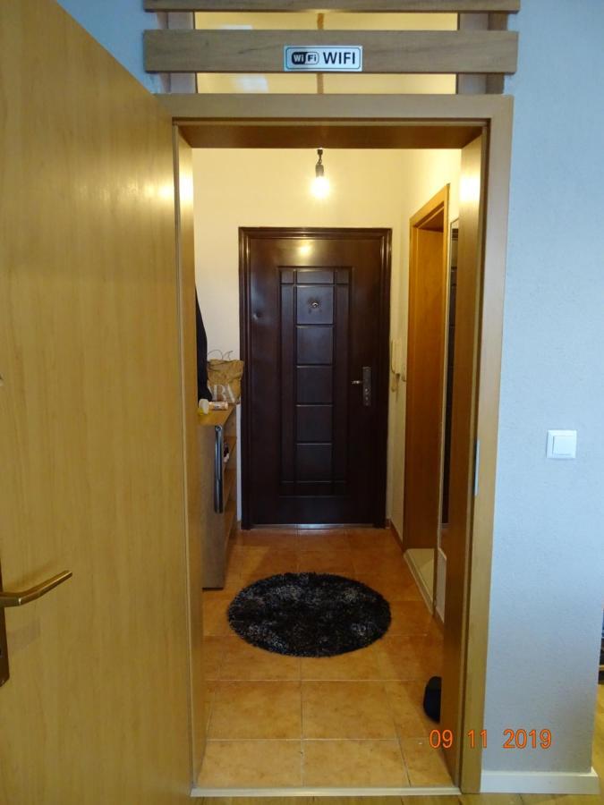 Ora-Prn,Cosy Apartment In The City Center Pristina Exterior foto