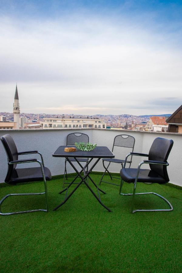 Ora-Prn,Cosy Apartment In The City Center Pristina Exterior foto